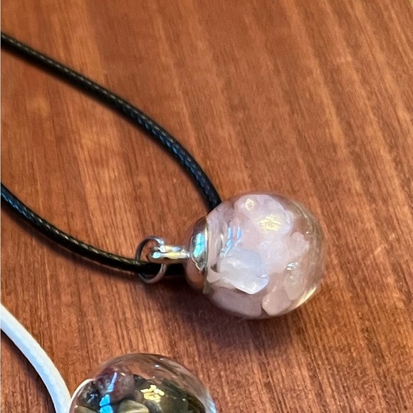 Hand filled glass globe pendants with assorted crystal chips. Set of 3. - Picture 2 of 4